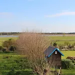 Oberdeck Apartman *